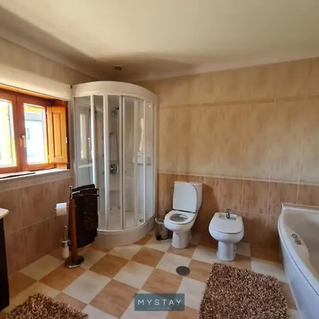 Mystay - Moradia Ferreira *