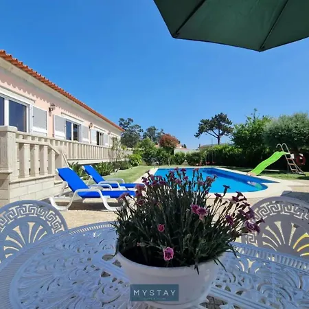 Villa Mystay - Moradia Ferreira Marinhas (Braga)
